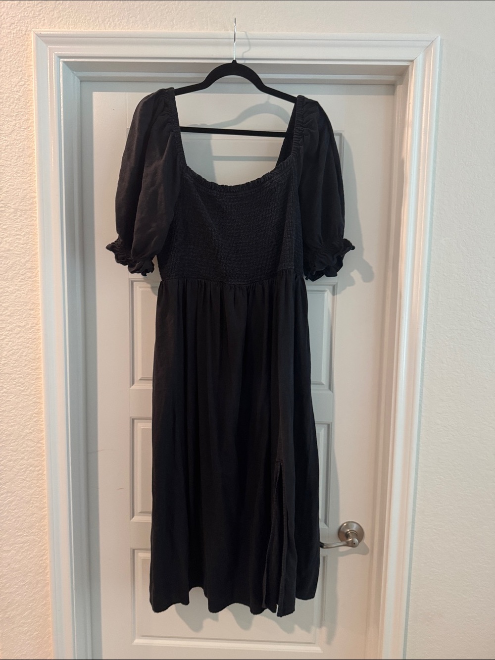 GAP Black Smocked Puff Sleeve Midi Dress